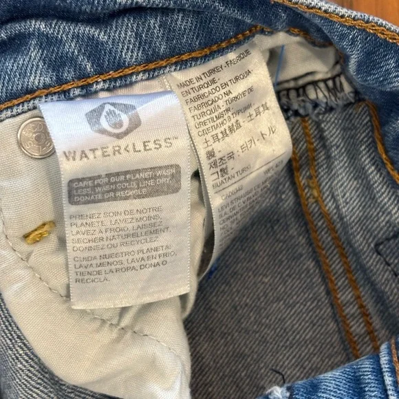 Levis wedgie straight size 26 like new distressed jeans - Picture 6 of 6